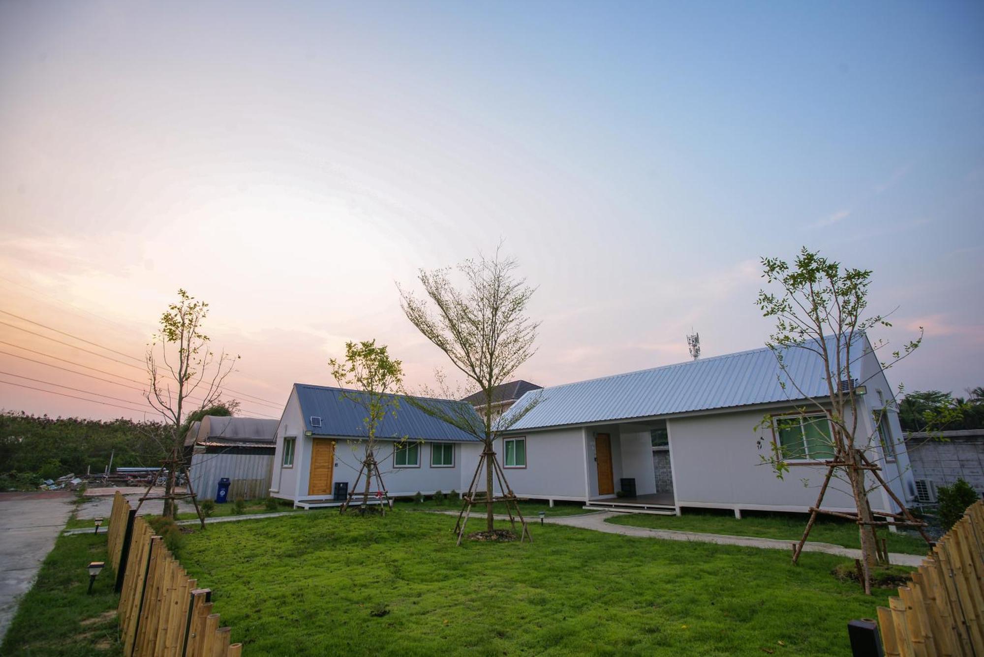 Barn Sampran Resort บ้านสามพรานรีสอร์ท Nakhon Pathom Exterior photo