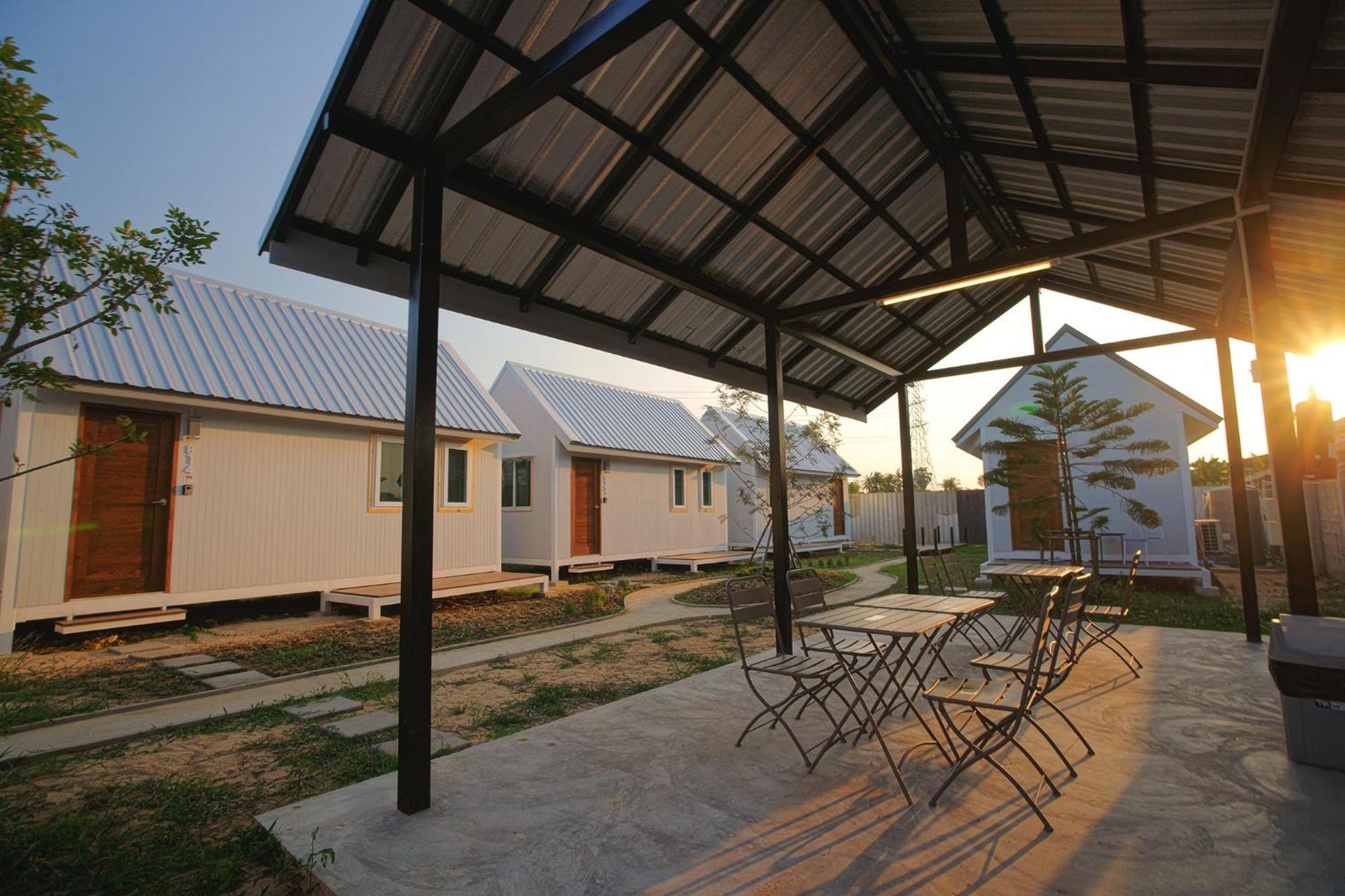 Barn Sampran Resort บ้านสามพรานรีสอร์ท Nakhon Pathom Exterior photo
